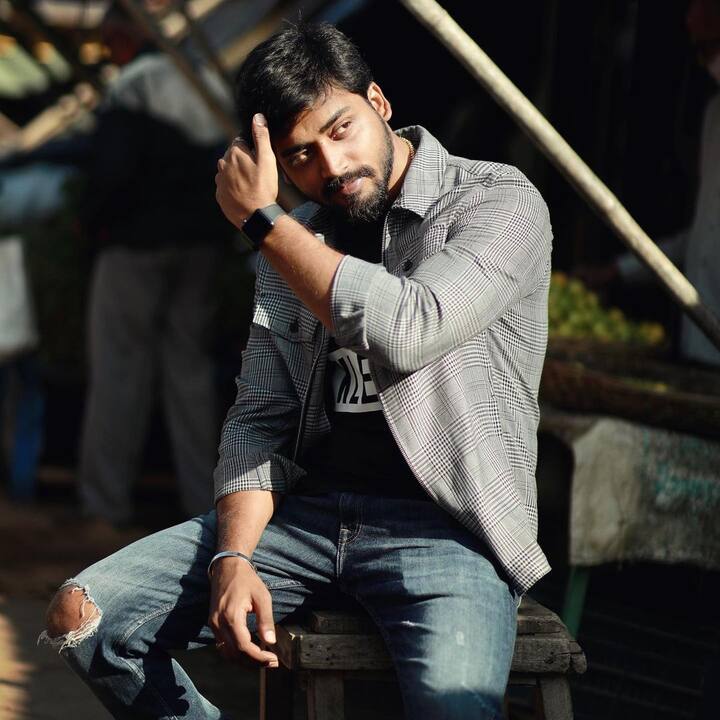 ఇక రిషి (ముఖేష గౌడ)  రీ ఎంట్రీ లేనట్టేనా? మూడునెలల్లో రిషి సర్ ని తీసుకొస్తానన్న వసుధార మాట ఏమైందంటూ సోషల్ మీడియాలో పెద్ద చర్చ జరుగుతోంది. పైగా ఏవేవో గొడవలు జరిగాయని అందుకే రిషి మళ్లీ రాలేదన్న వార్తలు వైరల్ అయ్యాయి..వీటన్నింటిపై క్లారిటీ ఇచ్చాడు రిషి..