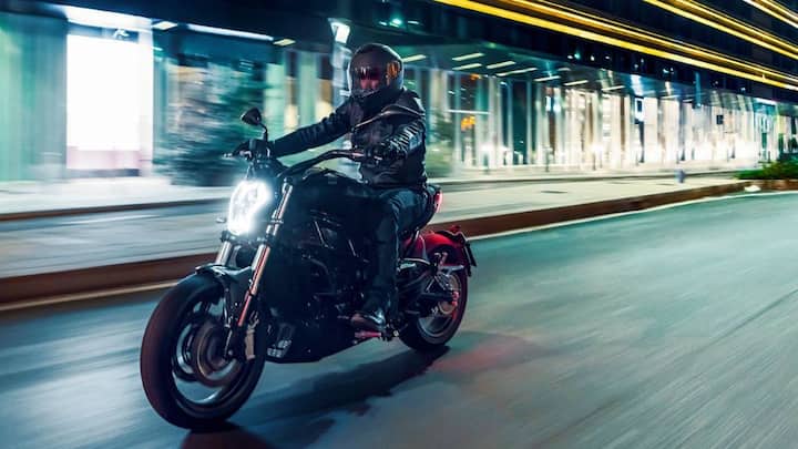 ২০২৪-এর নভেম্বর মাসে ভারতের বাজারে আসবে Benelli TNT300-এর মডেল। ১০,৫০০ আরপিএম এবং ৬৫০০ আরপিএম এই দুই ভ্যারিয়েশন থাকছে বাইকে।