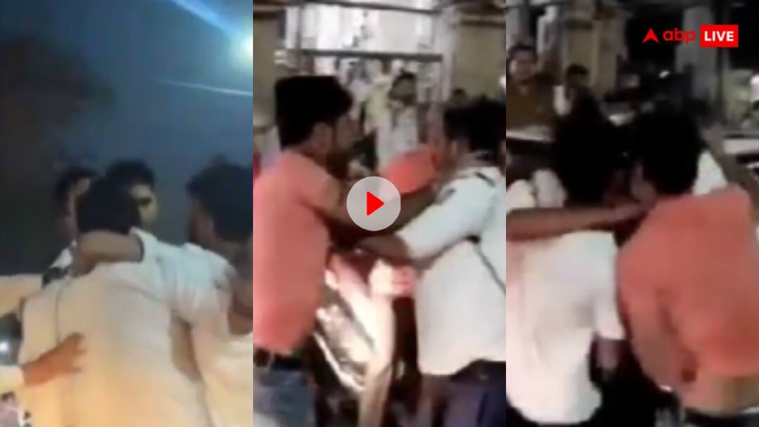 Video: चेकिंग के लिए रोका तो शख्स ने पुलिसवाले के मुक्के मारने कर दिए शुरू... देखें वायरल वीडियो In Gwalior a person beat up a traffic constable When he stopped for checking the person beat him up Video: चेकिंग के लिए रोका तो शख्स ने पुलिसवाले के मुक्के मारने कर दिए शुरू... देखें वायरल वीडियो