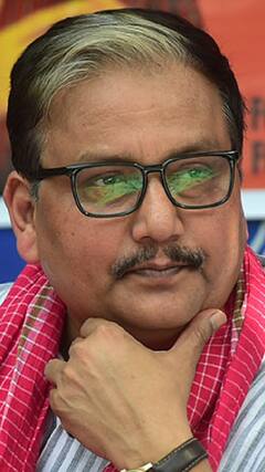 Lok Sabha Election: 'सूरत में चुनाव नहीं हुआ और सूरत को सांसद मिल गए' | ABP Shorts