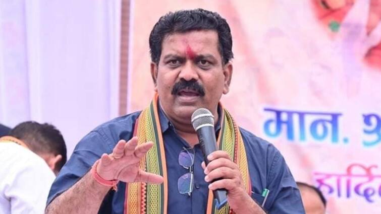 Chhattisgarh Minister Vijay Sharma appeal to Naxal Return to mainstream ANN '...तो वीडियो कॉल करें', नारायणपुर में 10 नक्सलियों के एनकाउंटर के बीच गृहमंत्री विजय शर्मा ने की अपील