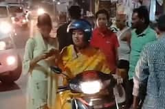 अमेठी में स्कूटी पर दिखीं स्मृति ईरानी, लोगों से की मुलाकात, खिंचवाई सेल्फी, तस्वीरें वायरल