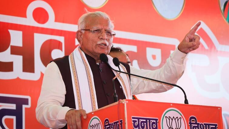 Haryana Lok Sabha Election 2024 Manohar Lal Khattar Taunt on Congress in Hisar Lok Sabha Seat BJP Rally Haryana Lok Sabha Election: मनोहर लाल खट्टर का तंज, बोले- 'लोकसभा चुनाव में हार देख कांग्रेस नेता...'