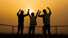 రెండు లక్షల మందితో ప్రారంభమైన ఉద్యమాన్నే ఇప్పుడు ప్రపంచమంతా మేడేగా చేసుకుంటుంది.. ఈ ఏడాది థీమ్​ ఏంటో తెలుసా? 