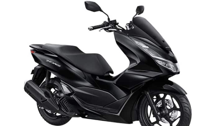 Honda PCX160 মডেলের নামও আছে এই তালিকায়। ১৬০ সিসি ইঞ্জিন ৪ স্ট্রোকের ব্রেক নিয়ে এই মডেল আসছে বাজারে।