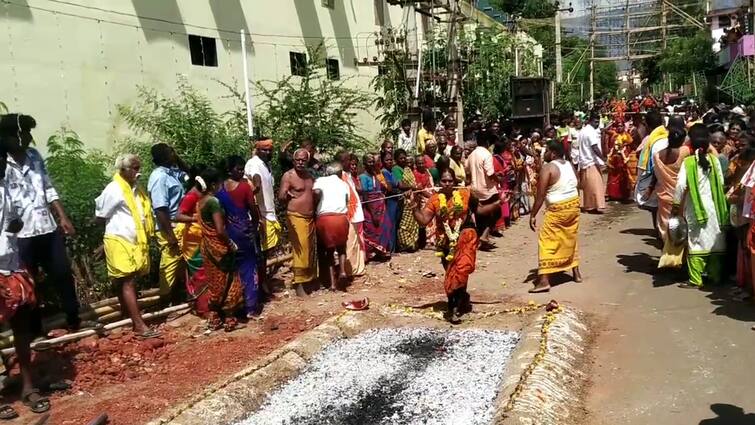 Theni Arulmiku Muniyandi Swami Sri Selva Muthumariamman Temple Chithirai festival - TNN கோலாகலமாக நடந்த கூடலூர் கோவில் சித்திரை திருவிழா..பக்தர்கள் அலகு குத்தி வழிபாடு