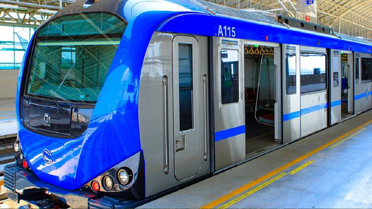 Chennai Metro Railway Stations Two Wheeler And Four Wheeler Parking Fee Hike IN 18 CMRL மெட்ரோ பயணிகளுக்கு ஷாக் நியூஸ்; 18 மெட்ரோ ரயில் நிலையங்களில் பார்க்கிங் கட்டணம் உயர்வு!