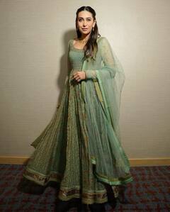 Karisma Kapoor: करिश्मा कपूर का मिंट ग्रीन अनारकली सूट दे रहा है परफेक्ट समर वाइब, देखें पिक्स