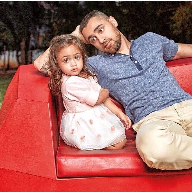 आमिर खानचा पुतण्या इम्रान खानने त्याच्या पहिल्या 'जाने तू या जाने' या चित्रपटाद्वारे हिंदी चित्रपटसृष्टीत प्रवेश केला.