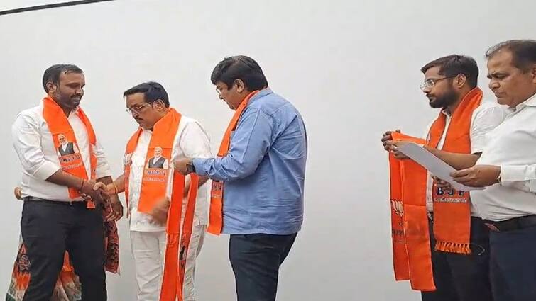 Lok Sabha Elections: Ahead of lok sabha election voting more AAP office bearers joins BJP in Surat Surat News: લોકસભા ચૂંટણી પહેલા સુરતમાં આમ આદમી પાર્ટીને પડ્યો મોટો ફટકો, પિયુષ દેસાઈએ કર્યા કેસરીયા
