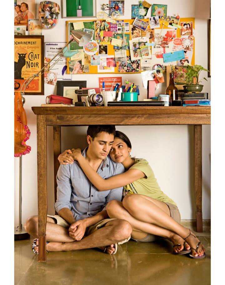 पहिल्याच चित्रपटापासून इम्रान रातोरात इंडस्ट्रीत प्रसिद्ध झाला. मात्र त्यानंतर इम्रान खान इतका अप्रतिम अभिनय दाखवू शकला नाही आणि तो चित्रपटांपासून दूर राहिला.