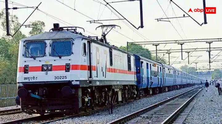 टिकट जब बुक हो जाता है तो मेल पर एक फॉर्म आ जाता है, जिसे आप ऑनलाइन भर कर सबमिट कर सकते हैं. आईआरसीटीसी की वेबसाइट या ऐप से टिकट बुक करने वाला कोई भी यात्री इस बीमा सुविधा का लाभ उठा सकता है.