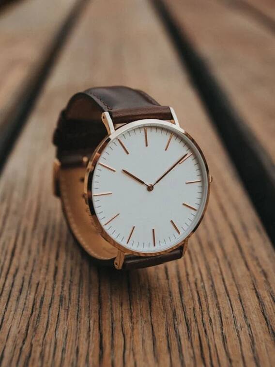 घड़ी की फोटो में हमेशा 10 बजकर 10 मिनट क्यों होते हैं