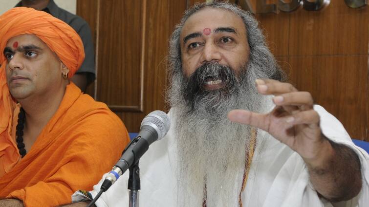 Acharya Pramod Krishnam attack on Akhilesh regarding Sambhal violence 'पहले पत्थर फेंकवाते हैं, दंगे कराते हैं..', संभल हिंसा को लेकर आचार्य प्रमोद कृष्ण का अखिलेश पर निशाना