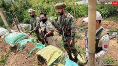 महिला प्रदर्शनकारियों ने सेना के काफिले को रोका, 11 उपद्रवियों को जबरन कराया रिहा