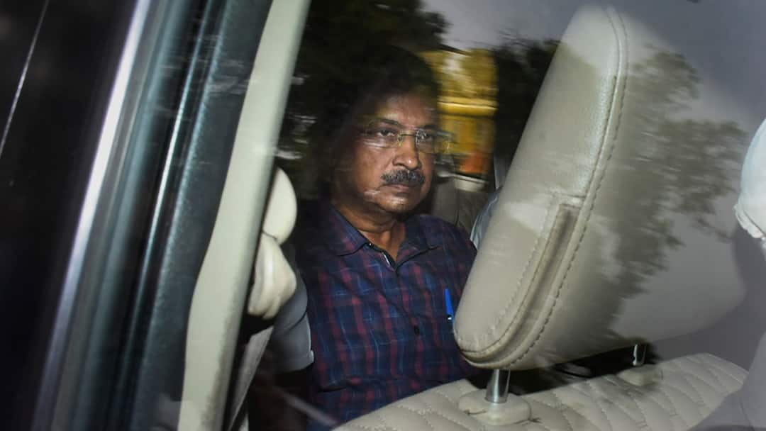 arvind kejriwal supreme court hearing SC Question On Delhi CM ED Arrest Timing AAP Atishi Reaction Arvind Kejriwal News: CM अरविंद केजरीवाल की गिरफ्तारी की टाइमिंग पर SC ने उठाए सवाल, AAP बोली- पूरा देश जानता है कि...'