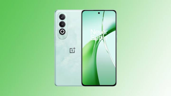 OnePlus ने पिछले महीने ही OnePlus Nord CE4 को मिड रेंज सेगमेंट में लॉन्च किया था, जिसकी कीमत 24 हजार 999 रुपये से शुरू है. स्मार्टफोन को पावर देने के लिए 5,500 की बैटरी का इस्तेमाल किया गया है. OnePlus Nord CE4 स्मार्टफोन Celadon Marble और Dark Chrome कलर में उपलब्ध है.