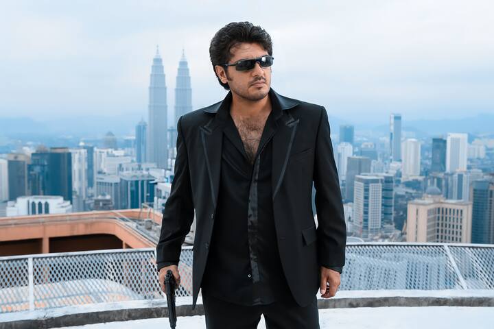 தீனாவுடன் ரீ-மேக்குகளில் ரீ-மேக்கான பில்லா படமும் ரீ-ரிலீஸ் செய்யப்பட்டுள்ளது. விஷ்ணு வர்தன் இயக்கத்தில் அஜித் வெர்ஷனில் உருவாகிய இந்த கேங்ஸ்டர் ஆக்ஷன் படத்தின் பாடல்கள் அனைத்தும் செம ஹிட்!