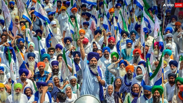 Farmers Protest Kisan Neta Sarvan Singh Pandher announces Tractor March On 15th August says will burn bier of Modi Government 15 अगस्त को किसान करेंगे ट्रैक्टर मार्च, SKM नेता ने कहा- 'बॉर्डर खुलते ही दिल्ली की ओर कूच'