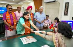 Bansuri Swaraj Net Worth: 84 लाख की गाड़ी, दिल्ली के पॉश इलाके में 3 फ्लैट... बांसुरी स्वराज के पास संपत्ति में क्या-क्या?