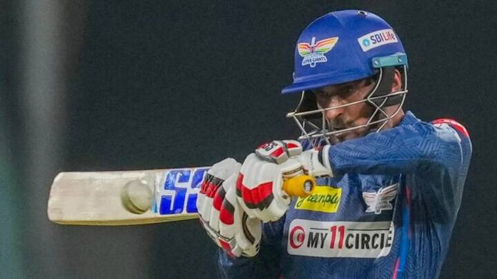 দীপক হুডা জনা কয়েক ভারতীয় ব্যাটারদের একজন যিনি বল করতে পারেন। তবে গত বছরের ফেব্রুয়ারি থেকেই তিনি জাতীয় দলের বাইরে রয়েছেন।