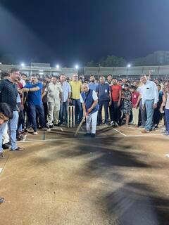 Mehsana: રાજકીય પીચ પર લાંબી ઈનિંગ રમ્યા બાદ ક્રિકેટની પીચ પર બેટિંગ કરતાં જોવા મળ્યા નીતિન પટેલ, જુઓ તસવીરો