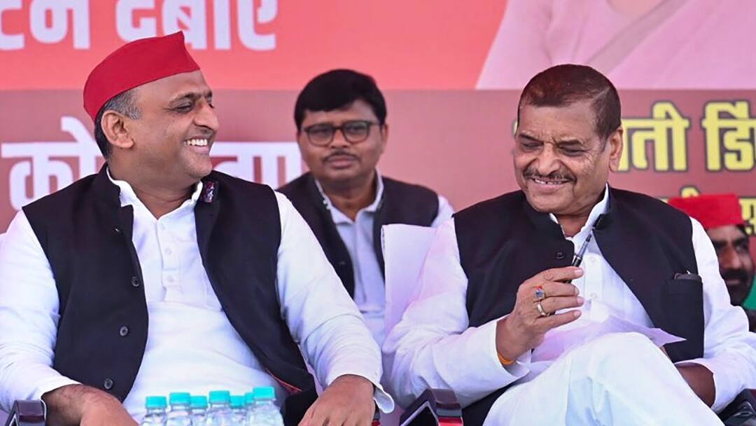 Lok Sabha Elections 2024: अखिलेश यादव ने चाचा शिवपाल की गिनाई खूबियां, कहा- 'वह इलाज करना जानते हैं, उन्होंने ठान लिया है तो...' Lok Sabha Elections 2024 Akhilesh Yadav attack on cm yogi Adityanath Lok Sabha Elections 2024: अखिलेश यादव ने चाचा शिवपाल की गिनाई खूबियां, कहा- 'वह इलाज करना जानते हैं, उन्होंने ठान लिया है तो...'