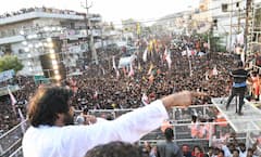 In Pics: సగటు కూలీలా పని చేస్తా, పెద్దన్న పాత్రను తీసుకుంటా: పవన్ - ఫోటోలు