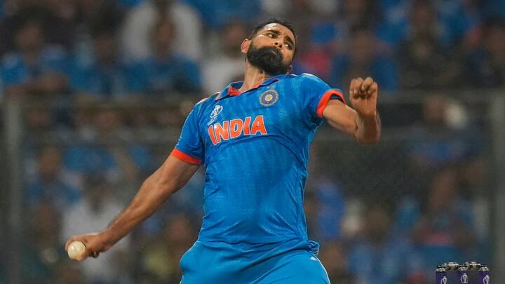 মহম্মদ শামি গত বছর বিশ্বকাপ থেকেই গোড়ালির চোটে নাজেহাল। অস্ত্রোপ্রচারও হয়েছে তাঁর। সেই কারণেই এবারের বিশ্বকাপের দৌড় থেকে তিনি বহু আগেই ছিটকে গিয়েছেন। ছবি সৌজন্যে-পিটিআই।