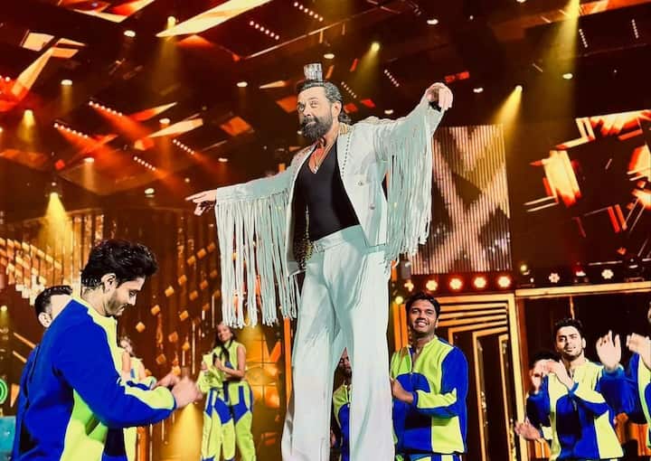 बॉबी देओल के वर्कफ्रंट की बात करें तो वे पिछले साल रिलीज हुई फिल्म 'एनिमल' में दिखाई दिए थे. अब वे सूर्या के साथ 'कंगुवा' में नजर आएंगे.