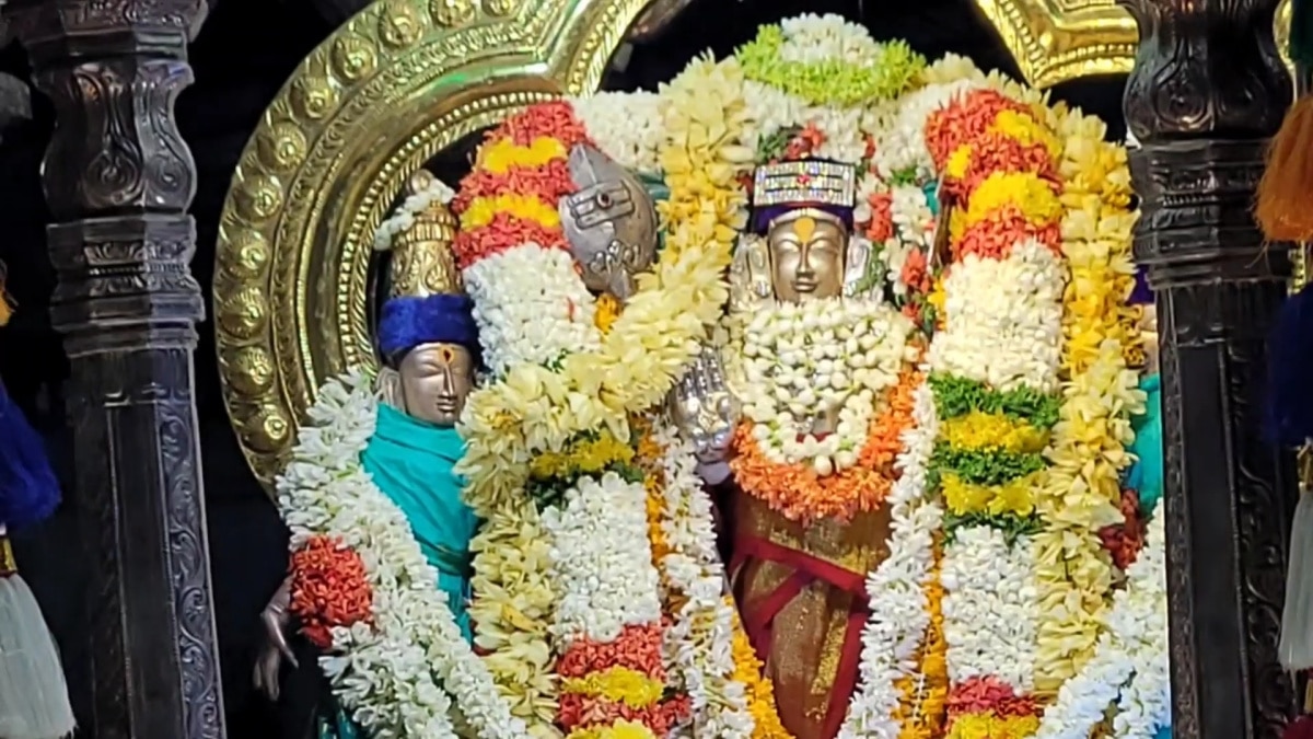 அரோகரா அரோகரா கோஷம்... காஞ்சி குமரக்கோட்டம் வெள்ளி தேர் உற்சவம் - முருகப் பக்தர்கள் பரவசம்