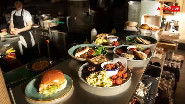 જો તમને હોટલ અથવા રેસ્ટોરન્ટમાં ખોરાકની ગુણવત્તા અંગે કોઈ શંકા હોય, તો તમે તે ખોરાકનો અમુક ભાગ તમારી નજીકની ફૂડ સેફ્ટી સ્ટાન્ડર્ડ્સ ઓથોરિટી ઈન્ડિયા લેબમાં લઈ જઈ શકો છો અને તેનું પરીક્ષણ કરાવી શકો છો.