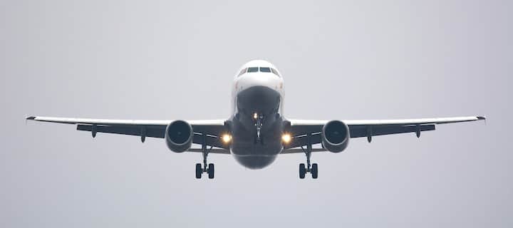 उस वक़्त आपका रिएक्शन क्या होगा? दरअसल हम आपको एक ऐसे ही फल के बारे में बताने जा रहे हैं. ये फल हवाई जहाज में ले जाना सख़्त मना है.