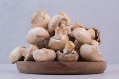 Mushroom Benefits: मशरूम को देखकर सिकोड़ लेते हैं नाक-भौं? तो जान लें फायदे, आज से शुरू कर देंगे खाना