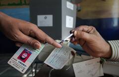 Election 2024: पोलिंग बूथ से लेकर वोटिंग की तारीख तक... इन तीन तरीकों से मिलेगी वोटर कार्ड की हर जानकारी