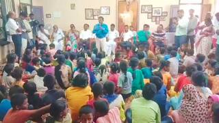 மாணவர்களுக்கான கோடை கால பயிற்சி வகுப்புகள்: கெத்து காட்டும் ஐ.ஏ.எஸ் அதிகாரி !