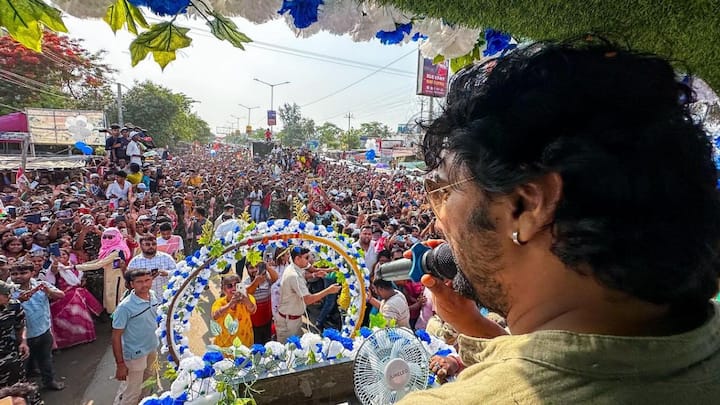 এবার ঘাটাল কেন্দ্র তারকার লড়াই। একদিকে বিজেপির প্রার্থী অভিনেতা হিরণ। অন্যদিকে তৃণমূলের তারকা প্রার্থী দেব। ভোটের প্রচারে বারবার ঘাটাল মাস্টারপ্ল্যানের কথা বলেছেন দেব।