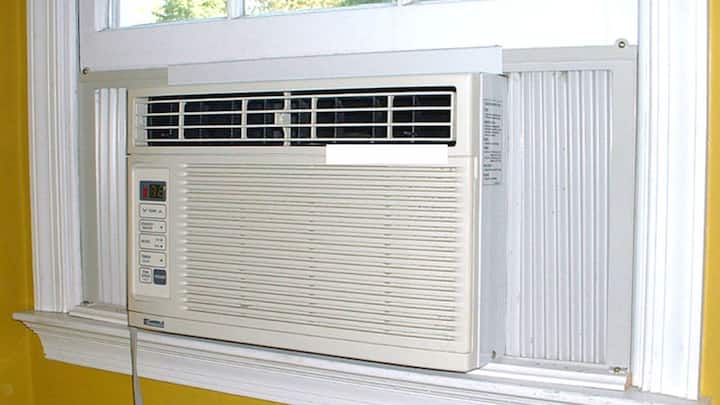 कई लोगों के मन में सवाल आता है कि अगर रात भर विंडो एसी चलाएंगे तो फिर महीने का कितना रुपये तक बिजली बिल आ सकता है.