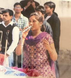 Afsana Khan: ਅਫਸਾਨਾ ਖ਼ਾਨ ਦੀਆਂ ਪੁਰਾਣੀਆਂ ਤਸਵੀਰਾਂ ਵਾਇਰਲ, ਗਾਇਕੀ ਸਫਰ ਦੌਰਾਨ ਇੰਝ ਬਦਲਿਆ ਲੁੱਕ