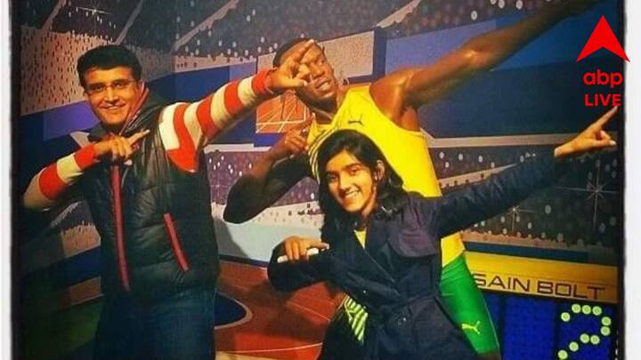 এখানেই শেষ নয়, সানার জীবনযাত্রা নিয়ে ডোনা শুনিয়েছিলেন, তিনি নাকি লোকাল ট্রেনে করেই অফিস যান রোজ। প্রায় ঘণ্টাখানেকের রাস্তা।