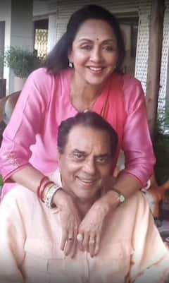 Hema Malini: 44ਵੀਂ ਮੈਰਿਜ ਐਨੀਵਰਸਰੀ 'ਤੇ ਹੇਮਾ ਮਾਲਿਨੀ ਨੇ ਸ਼ੇਅਰ ਕੀਤੀਆਂ ਧਰਮਿੰਦਰ ਨਾਲ ਰੋਮਾਂਟਿਕ ਤਸਵੀਰਾਂ, ਲਿਖੀ ਰੋਮਾਂਟਿਕ ਕੈਪਸ਼ਨ