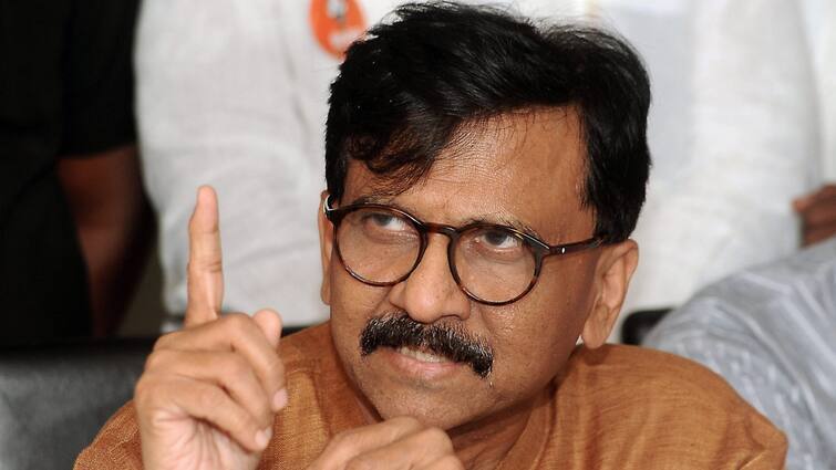Sanjay Raut Shiv Sena UBT Questions EC on Huge increase in Voting Percentage in Maharashtra Lok Sabha Elections Maharashtra Lok Sabha Elections: वोटिंग प्रतिशत के आंकड़ों में इजाफे पर संजय राउत बोले, 'लोग अब हैरान हैं कि...'
