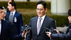 iOS 18 Likely To Copy Some AI Features From One UI 6.1, Claims Samsung