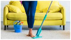 पोछा लगाने से पहले पानी में जरूर मिलाएं ये चीजें, घर रहेगा पूरे दिन फ्रेश