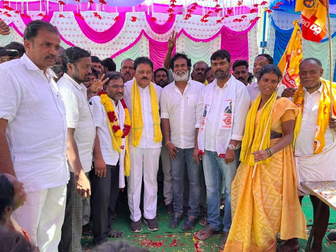 Puttaparthi Assembly Constituency: పుట్టపర్తిలో పట్టు కోసం పల్లె ప్రయత్నాలు- కోడలితో కలిసి విస్తృత ప్రచారం