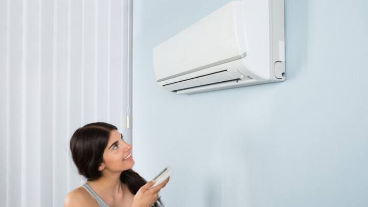 ਭਾਰਤ ਦੇ ਜ਼ਿਆਦਾਤਰ ਹਿੱਸਿਆਂ ਵਿੱਚ ਹੁਣ ਗਰਮੀਆਂ ਆ ਚੁੱਕੀਆਂ ਹਨ। ਦਿਨ ਵੇਲੇ ਵੀ ਕਈ ਥਾਵਾਂ ’ਤੇ ਗਰਮੀ ਵਰਗੇ ਹਾਲਾਤ ਬਣ ਰਹੇ ਹਨ। ਅਜਿਹੇ 'ਚ AC ਦੀ ਵਰਤੋਂ ਸ਼ੁਰੂ ਹੋ ਗਈ ਹੈ। ਅੱਜਕੱਲ੍ਹ ਛੋਟੇ ਸ਼ਹਿਰਾਂ ਵਿੱਚ ਵੀ AC ਦੀ ਵਰਤੋਂ ਵੱਡੀ ਗਿਣਤੀ ਵਿੱਚ ਹੋ ਰਹੀ ਹੈ।
