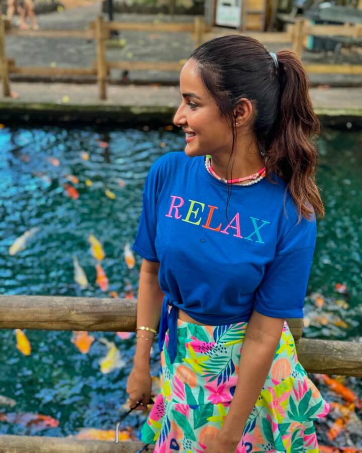 वर्कफ्रंटबद्दल बोलायचे झाले तर जस्मिनकडे 'कॅरी ऑन जट्टीये' आणि 'अर्दास सरबत दे भले दी' हे पंजाबी चित्रपट आहेत.(pc:alygoni/ig)
