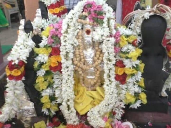 Guru Peyarchi 2024 Karur Sri Karpaka Vinayagar Temple Guru Peyarchi festival - TNN Guru Peyarchi 2024: கரூர் ஸ்ரீ கற்பக விநாயகர் ஆலயத்தில் வெள்ளி கவரையில் காட்சியளித்த குரு பகவான்