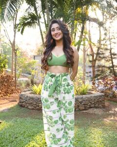 Shivangi Joshi Photo: વેકેશન માટે બેસ્ટ છે શિવાંગી જોશીનો આ બ્રાલેટ લુક