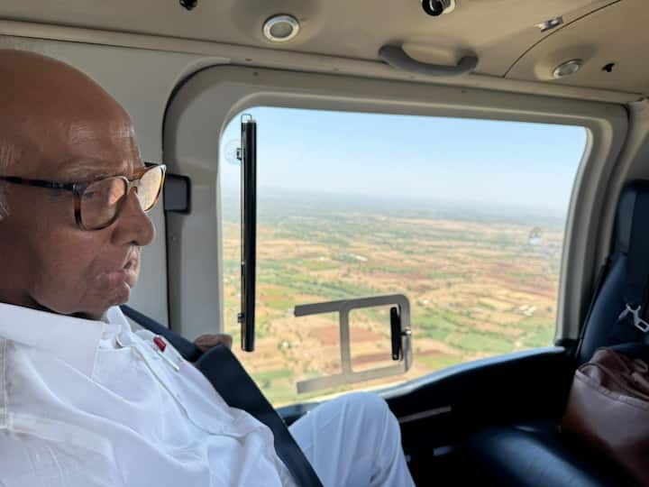 दिवंगत नेते आर. आर. पाटील यांचे सुपुत्र रोहित पाटील यांनी आज शरद पवारांसमवेत तासगाव ते गोविंदबाग असा हवाई सफर केला. या प्रवासात शरद पवारांनी विमानातूनच त्यांच्याशी बारामती व परिसरातील विविध बाबींवर चर्चा केली. रोहित यांनी हा प्रसंग व फोटो सोशल मीडियातून शेअर केले आहेत.